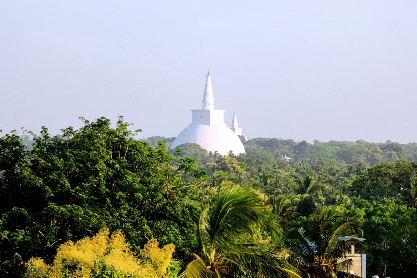 Kanola Luxury Hotel Anuradhapura Exterior foto